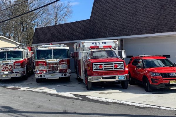 Apparatus on apron scaled